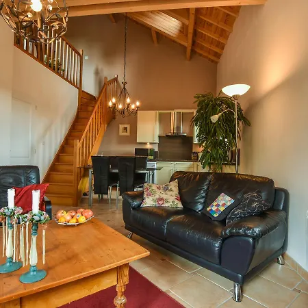 Maisons De Vacance - Auvergne 1 *
